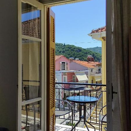 Xenia'S Rooms Parga Exterior photo